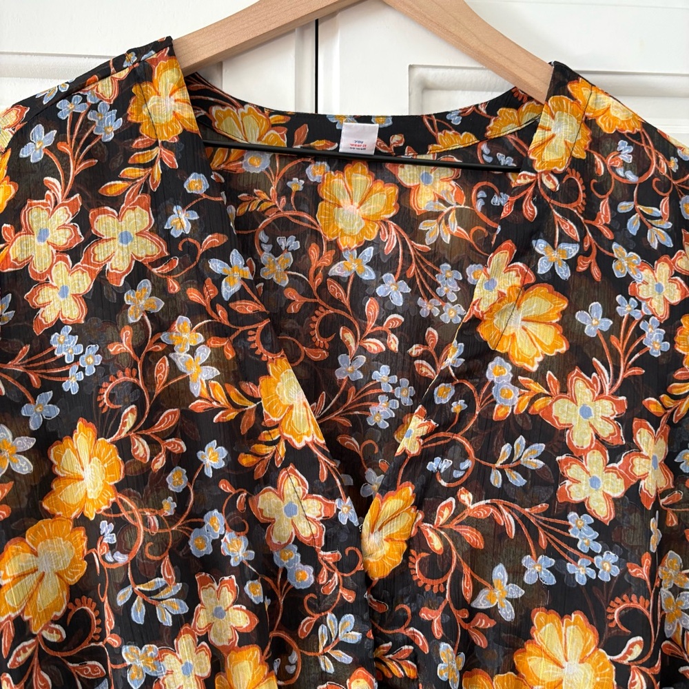 Old Navy 3x Black Multi Floral Tie Waist Top - Picture 2 of 5